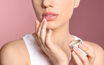 Pielęgnacja ust - sposoby na piękne usta 